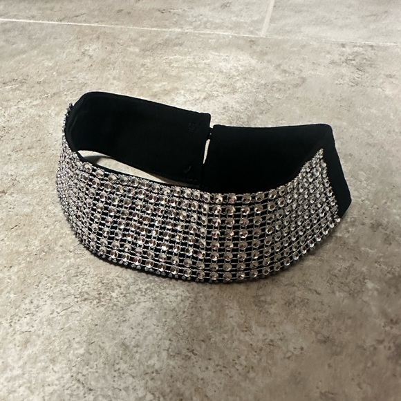 Party dress with detachable collar - Picture 6 of 11